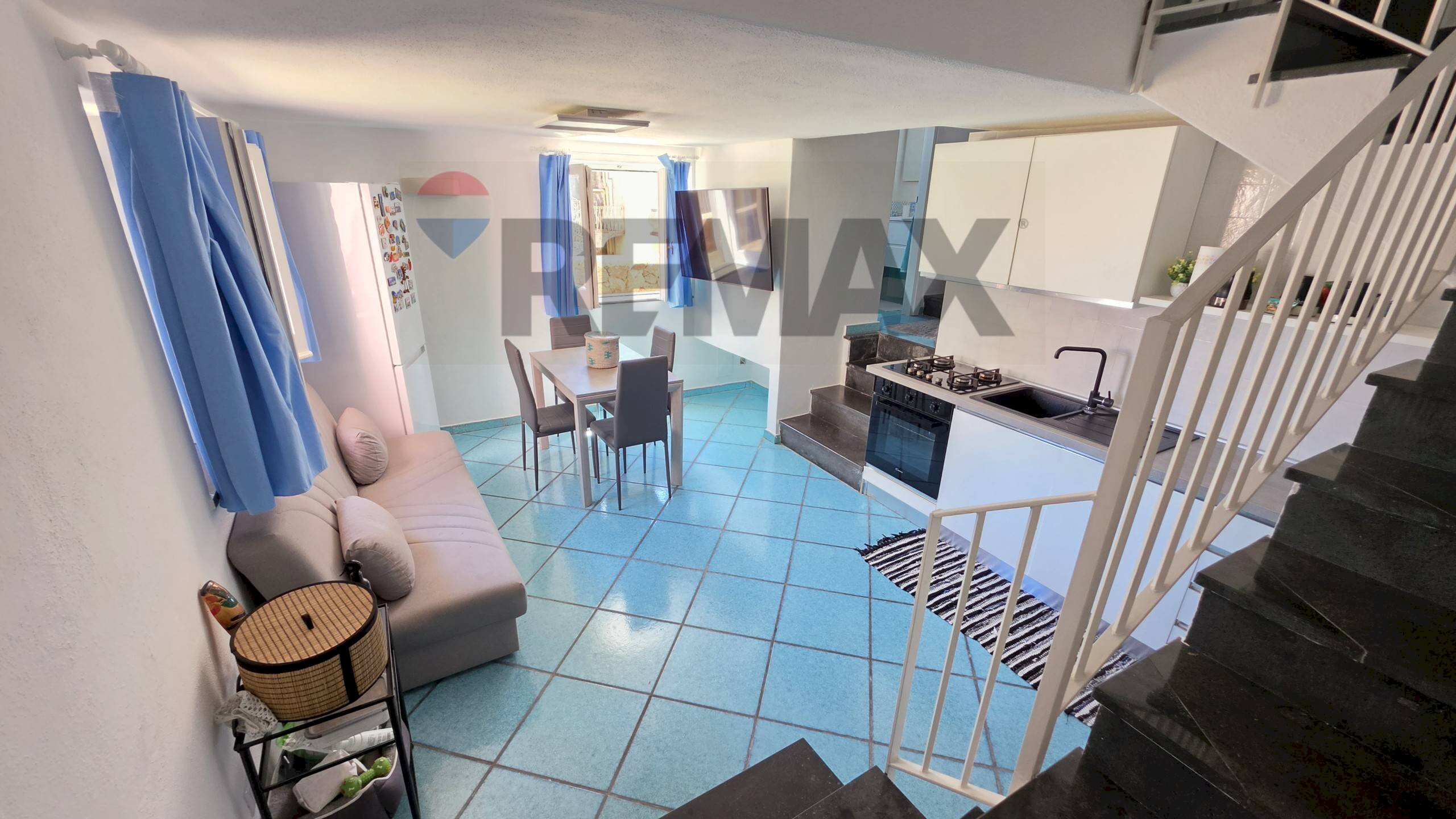 Sala da pranzo - Three-room apartment Via Gian Battista Vico
133, Ischia - photo 2