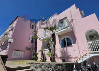 Edificio all\'aperto - Three-room apartment Via Gian Battista Vico
 
133, Ischia - photo 1