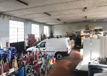 Foto 1 - Shed Via Gozzi, Varese - photo 1