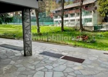 Cortile interno - Bilocale via Montello, 7, Bardonecchia - foto 34