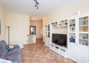 Three-room apartment Via Edmondo De Amicis, Collegno - photo 6