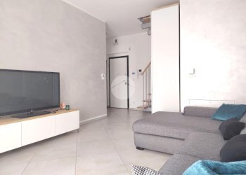 Four-room apartment Via antonio gramsci, Orbassano - photo 2