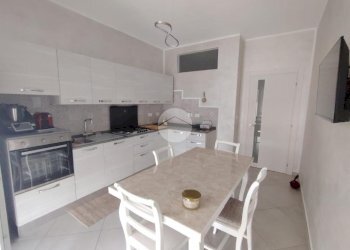 Four-room apartment Via antonio gramsci, Orbassano - photo 5