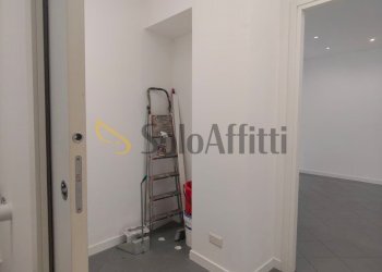 antibagno - Commercial Premises Via Camillo Benso Cavour 1B, Busto Arsizio - photo 8