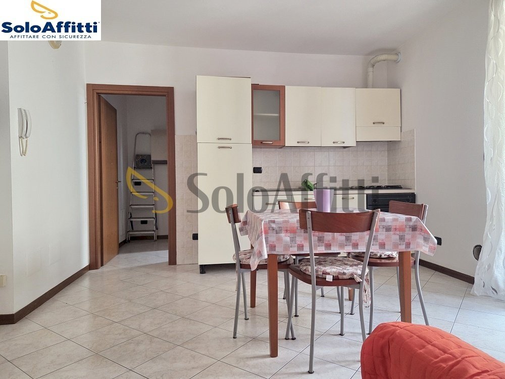 soggiorno con cucina e balcone.jpg - Two-room apartment Via Pace, Limbiate - photo 1