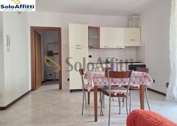 soggiorno con cucina e balcone.jpg - Two-room apartment Via Pace, Limbiate - photo 1