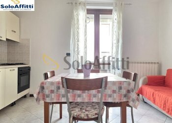 soggiorno con cucina e balcone..jpg - Two-room apartment Via Pace, Limbiate - photo 2