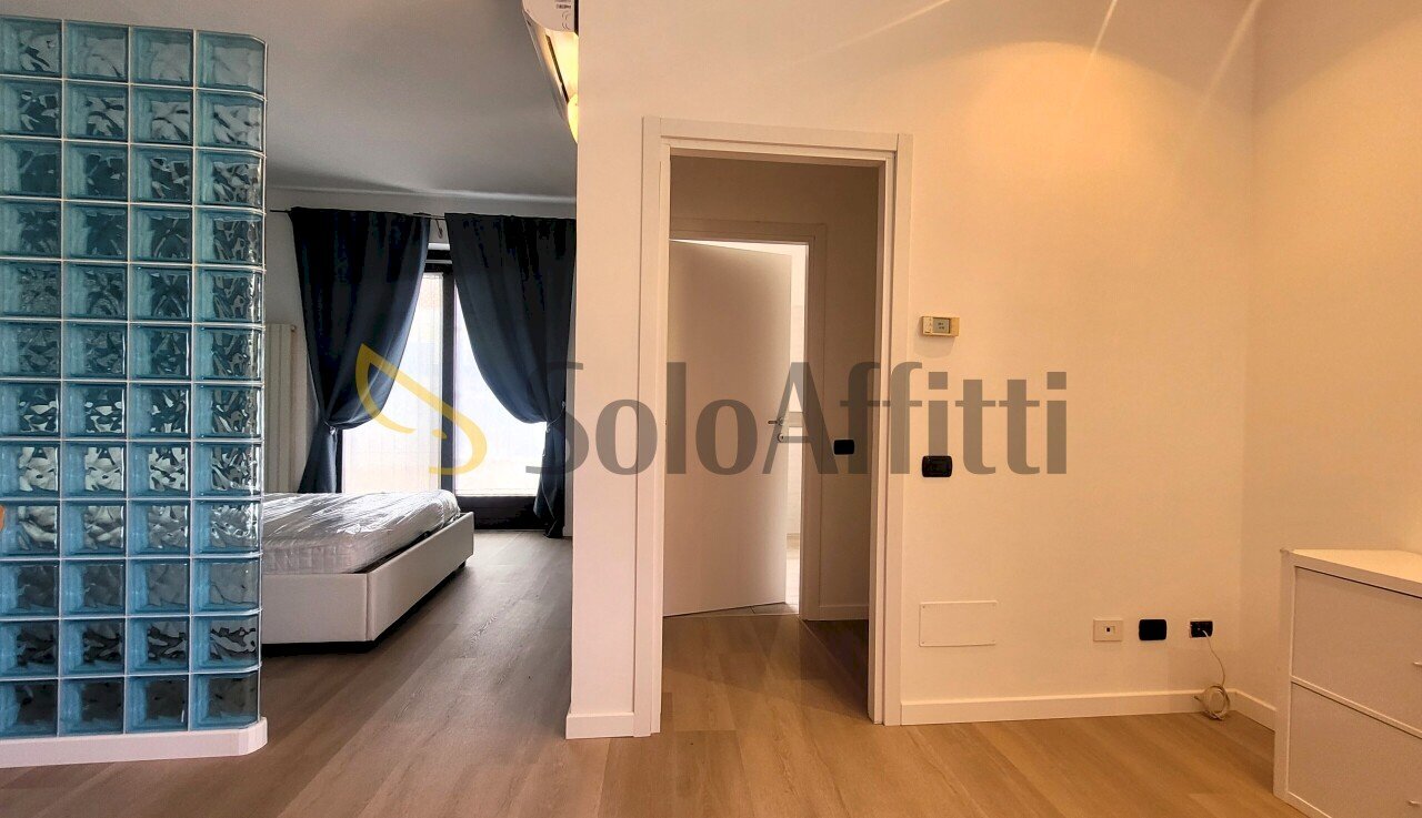 Camera - One-room apartment Via Paolo Castelnovo, Parabiago - photo 3