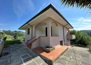 IMG-20231212-WA0001.jpg - Villa Camaiore - foto 1