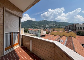 Terrazzo - Ufficio Via Morazzone Pier Francesco Mazzucchelli 21, Como - foto 12