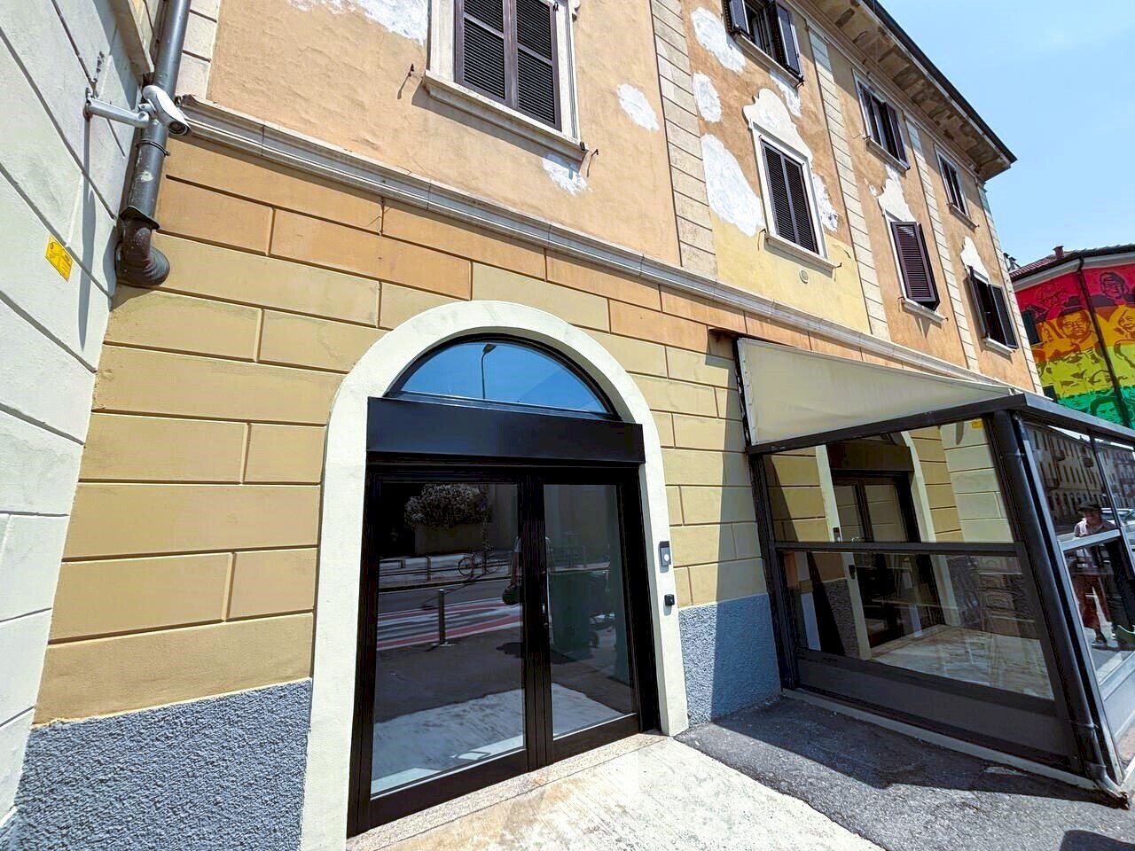 Ingresso - Show room Via Giovanni Antonio Amadeo 85, Milano (zona Ortica) - foto 3