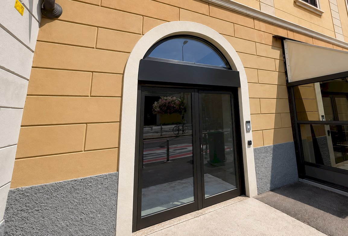 Ingresso - Show room Via Giovanni Antonio Amadeo 85, Milano (neighborhood Città Studi) - photo 2