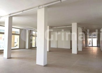 WhatsApp Image 2026-03-23 at 11.30.43 (15)_risulta - Show room via lepanto 0, Gallipoli - foto 5