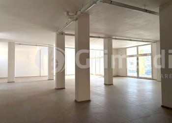 WhatsApp Image 2026-03-23 at 11.30.43 (28)_risulta - Show room via lepanto 0, Gallipoli - foto 9