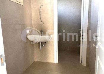 WhatsApp Image 2026-03-23 at 11.30.43 (23)_risulta - Show room via lepanto 0, Gallipoli - foto 12