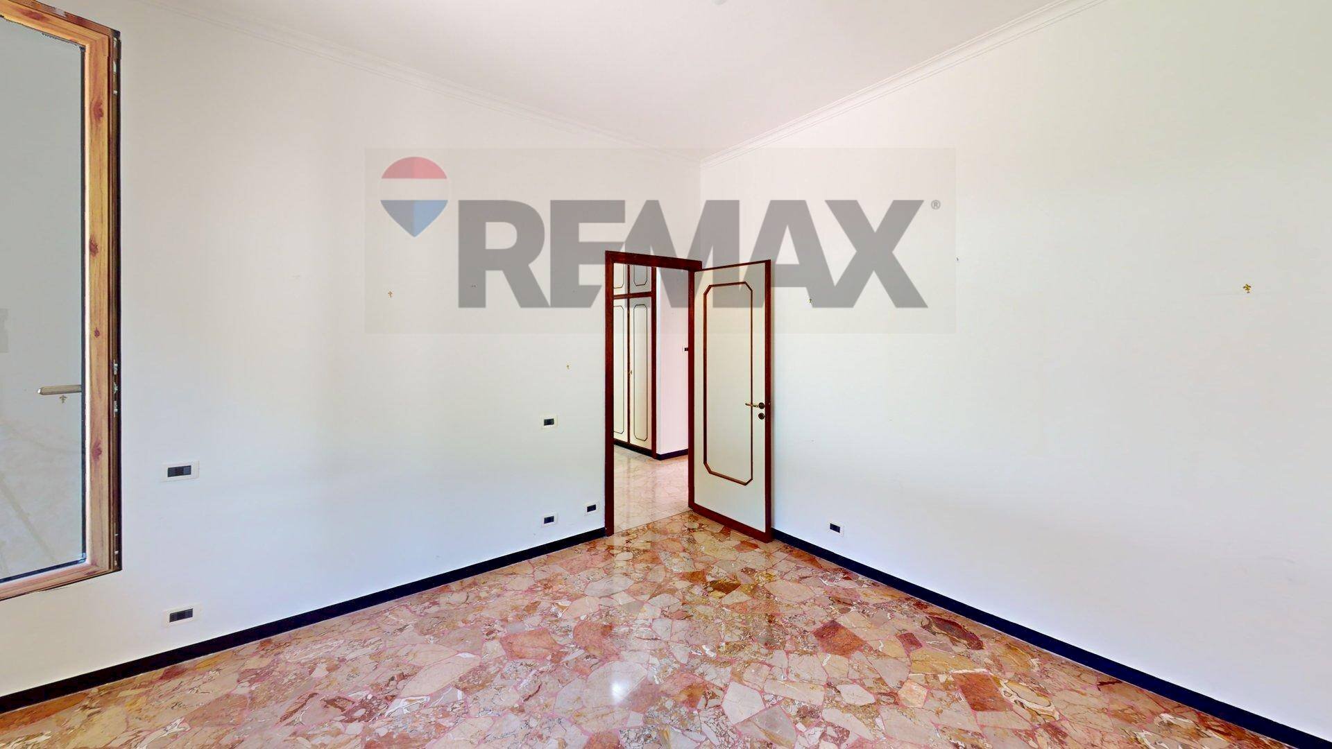 Bilocale Via Bolzaneto, 26
Bolzaneto, Genova (zona Bolzaneto) - foto 3