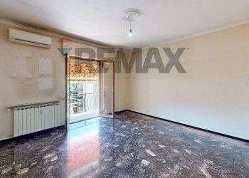 Two-room apartment Via Bolzaneto, 26 
 Bolzaneto, Genova (neighborhood Bolzaneto) - photo 1