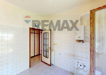 Two-room apartment Via Bolzaneto, 26 
 Bolzaneto, Genova (neighborhood Bolzaneto) - photo 10