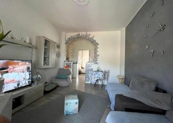 Three-room apartment Via C. Botta, Castellamonte - photo 2