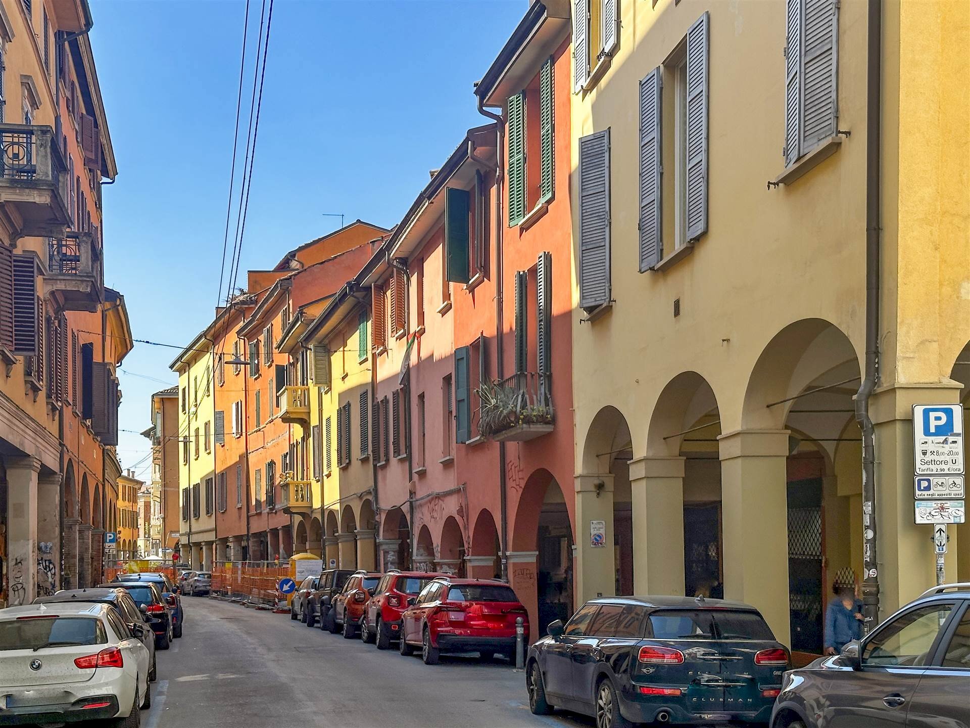 Trilocale Via delle Belle Arti 20, Bologna (zona Centro Storico) - foto 1
