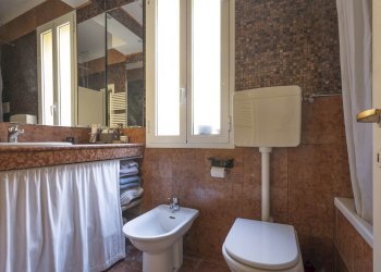 Trilocale Via delle Belle Arti 20, Bologna (zona Centro Storico) - foto 15