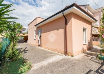 Terraced Villa Via Ubaldo Marchi, Rimini - photo 1