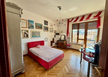 Quadrilocale VIA GIUSEPPE ELIA BENZA, Genova (zona Sestri Ponente) - foto 2