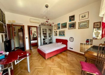 Quadrilocale VIA GIUSEPPE ELIA BENZA, Genova (zona Sestri Ponente) - foto 3