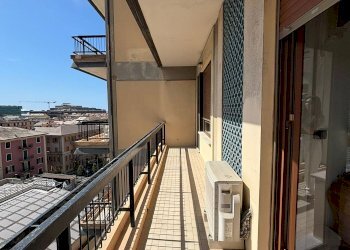 Quadrilocale VIA GIUSEPPE ELIA BENZA, Genova (zona Sestri Ponente) - foto 5