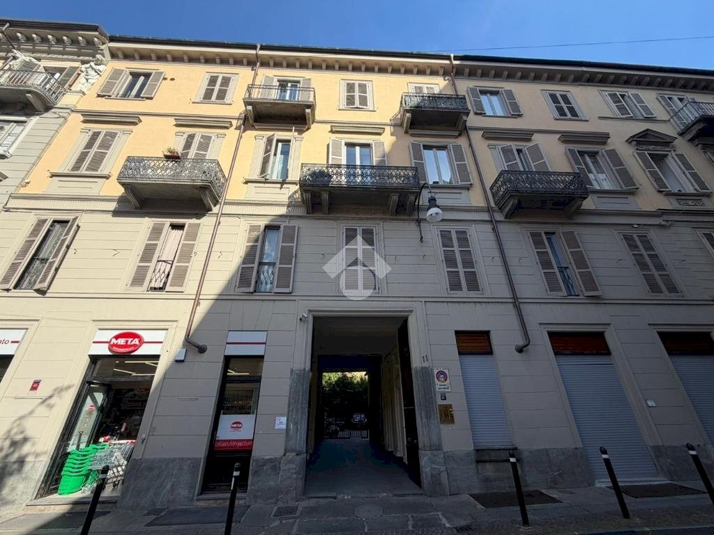 One-room apartment Via Fratelli Calandra, Torino (neighborhood Centro) - photo 1