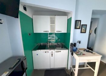 One-room apartment Via Fratelli Calandra, Torino (neighborhood Centro) - photo 3