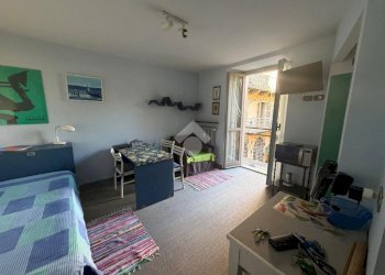 One-room apartment Via Fratelli Calandra, Torino (neighborhood Centro) - photo 4