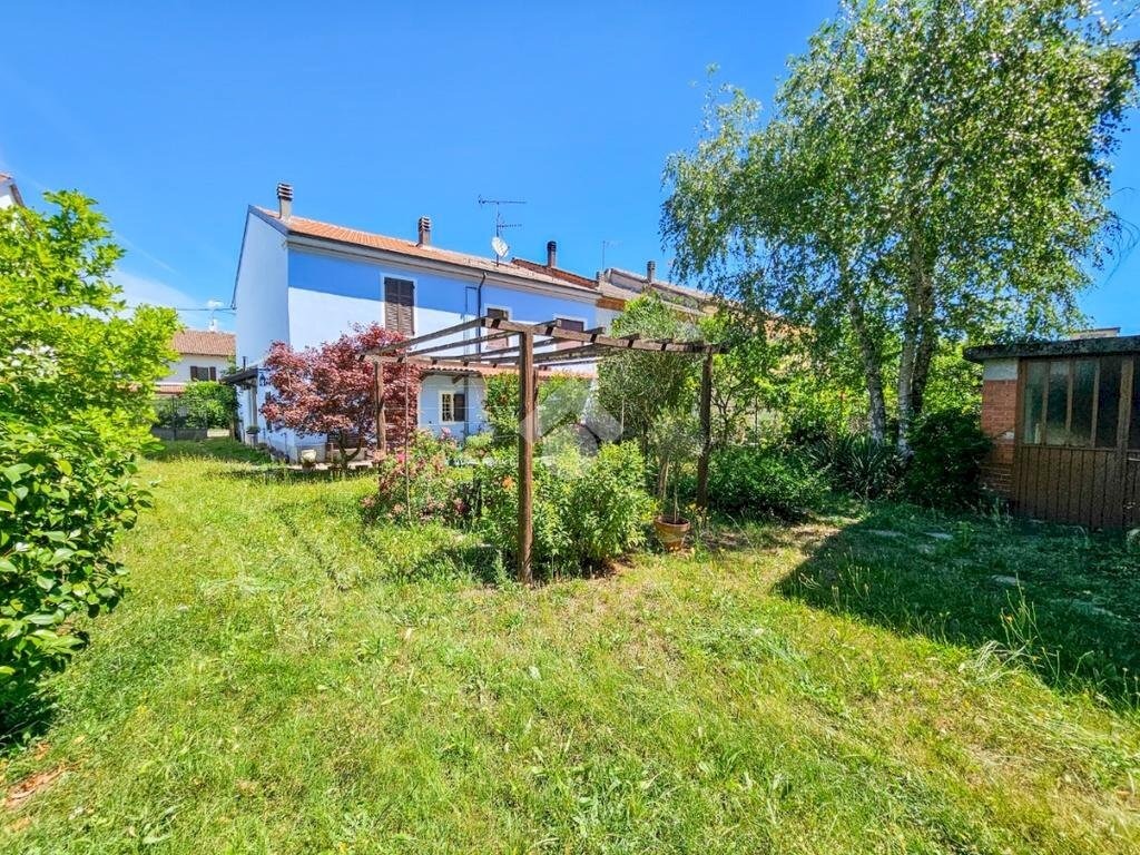 Casa semi indipendente Lobbi Via Della Repubblica, Alessandria - foto 1