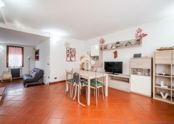 Villa a Schiera V. Marco Emilio Lepido, Bologna (zona Borgo Panigale) - foto 1