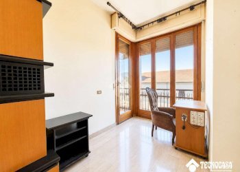Three-room apartment Piazza della Libertà, Cornaredo - photo 4