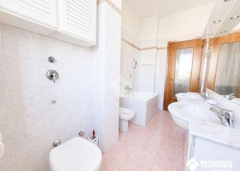Three-room apartment Piazza della Libertà, Cornaredo - photo 14