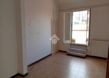 Appartamento Via Bobbio, Genova (zona Marassi) - foto 2