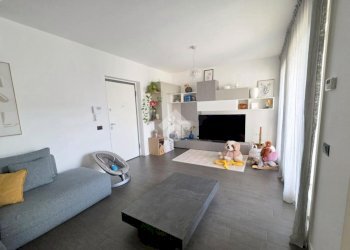 Three-room apartment Via Cavour, San Giuliano Milanese - photo 3