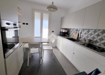 Three-room apartment Via Cavour, San Giuliano Milanese - photo 5