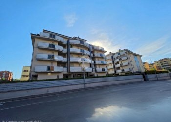 Three-room apartment Via Cavour, San Giuliano Milanese - photo 25
