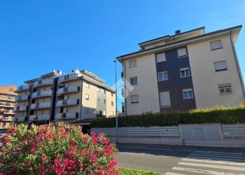 Three-room apartment Via Cavour, San Giuliano Milanese - photo 29