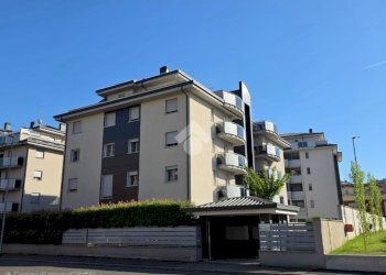 Three-room apartment Via Cavour, San Giuliano Milanese - photo 32