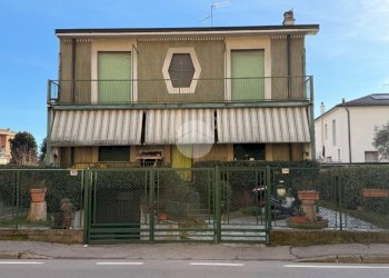 Villa Viale Piave, Pessano con Bornago - photo 1