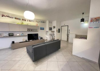 Three-room apartment Via Armando Diaz, Arconate - photo 12