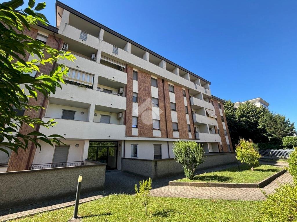 Three-room apartment Via Terrazzano, Rho - photo 1