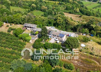 Independent house Via Comba Carle, 19, Barge - photo 16