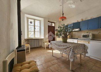 Independent house Via IV Novembre, Strevi - photo 1