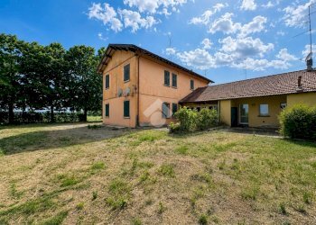 Villa Via Emilia Est, Rubiera - photo 1