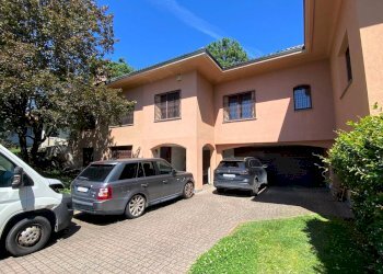 Foto 1 - Villa Via Vittorio Veneto
 
9, Lesmo - photo 1