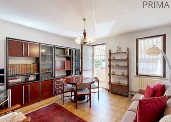 Foto 2 - Three-room apartment Via Angelo Ferrari, Malnate - photo 2